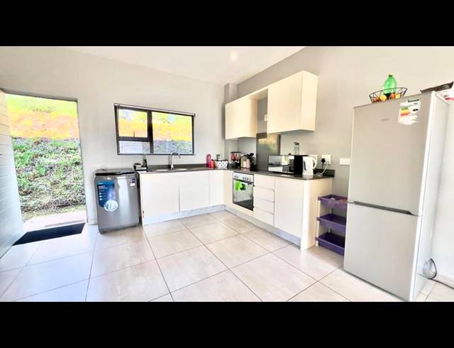 2 BEDROOM APARTMENT FOR SALE IN HILTON CENTRAL